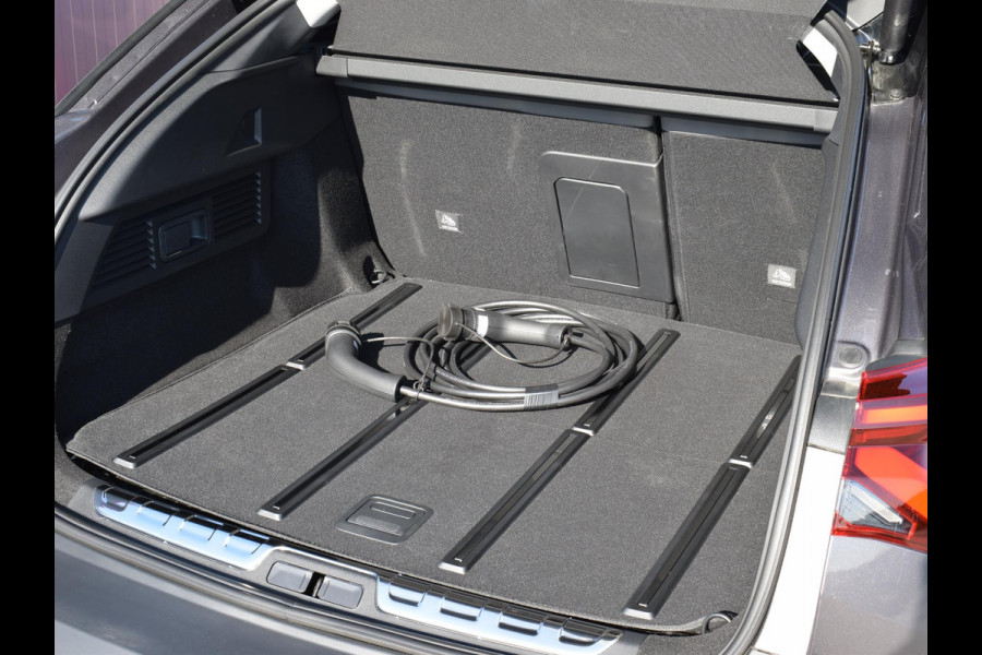 Citroën C5 X 1.6 Plug-in Hybrid 225 Max MASSAGE STOELEN | SCHUIFKANTELDAK | 360 CAMERA MET SENSOREN | NAVIGATIE | CARPLAY | UIT VOORRAAD LEVERBAAR