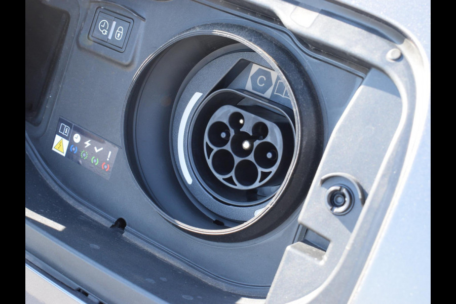 Citroën C5 X 1.6 Plug-in Hybrid 225 Max MASSAGE STOELEN | SCHUIFKANTELDAK | 360 CAMERA MET SENSOREN | NAVIGATIE | CARPLAY | UIT VOORRAAD LEVERBAAR
