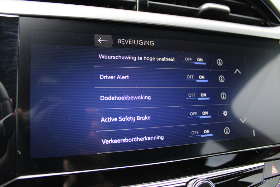 Opel Corsa 1.2 Turbo GS | Carplay | Camera | Nieuw model | Cruise | DAB | Airco Opel Corsa 1.2 Turbo GS | Carplay | Camera | Nieuw model | Cruise | DAB | Airco