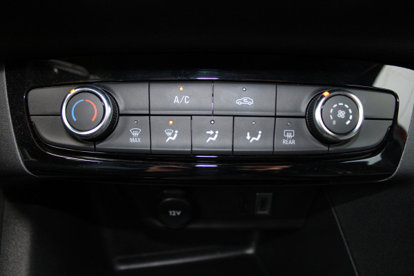 Opel Corsa 1.2 Turbo GS | Carplay | Camera | Nieuw model | Cruise | DAB | Airco Opel Corsa 1.2 Turbo GS | Carplay | Camera | Nieuw model | Cruise | DAB | Airco