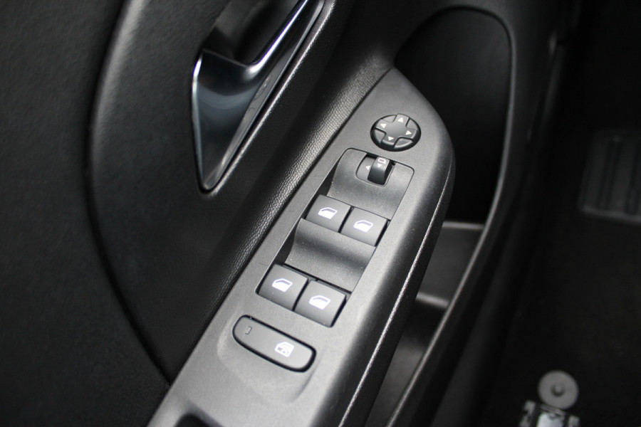 Opel Corsa 1.2 Turbo GS | Carplay | Camera | Nieuw model | Cruise | DAB | Airco Opel Corsa 1.2 Turbo GS | Carplay | Camera | Nieuw model | Cruise | DAB | Airco