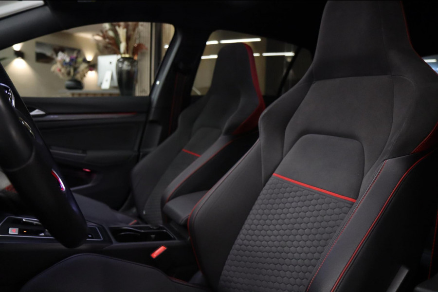 Volkswagen Golf 2.0 TSI GTI CLUBSPORT /PANO/IQLIGHT/CARPLAY/ACC/VOLL