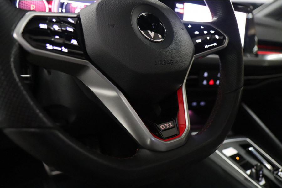 Volkswagen Golf 2.0 TSI GTI CLUBSPORT /PANO/IQLIGHT/CARPLAY/ACC/VOLL