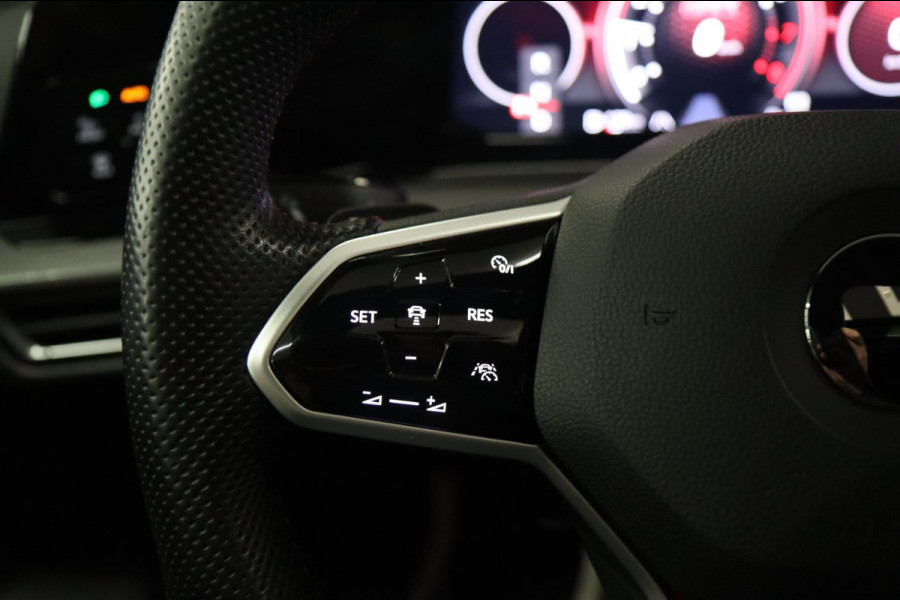 Volkswagen Golf 2.0 TSI GTI CLUBSPORT /PANO/IQLIGHT/CARPLAY/ACC/VOLL