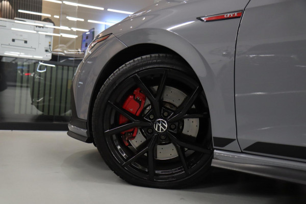 Volkswagen Golf 2.0 TSI GTI CLUBSPORT /PANO/IQLIGHT/CARPLAY/ACC/VOLL