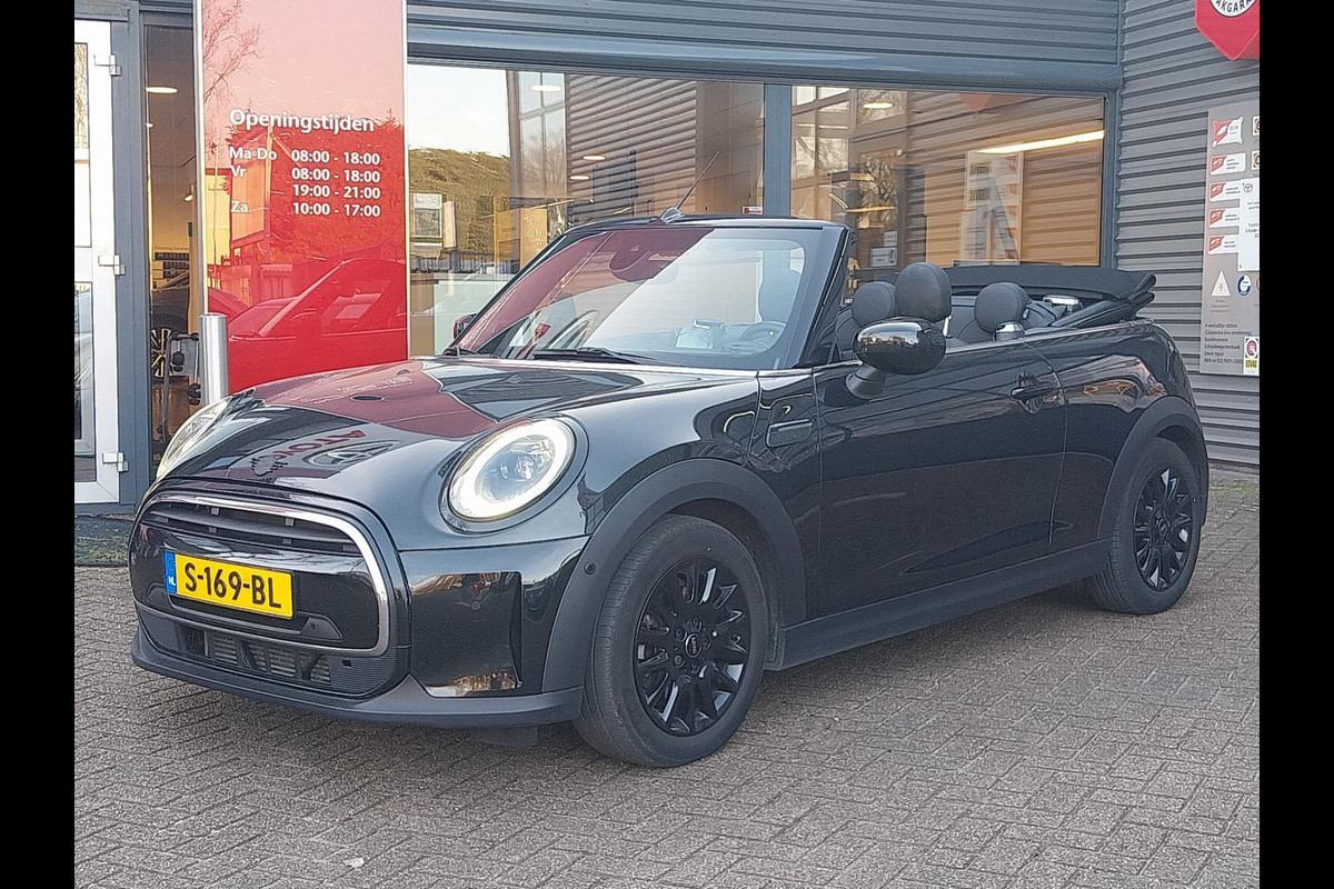 MINI Cabrio 1.5 Cooper Classic Automaat