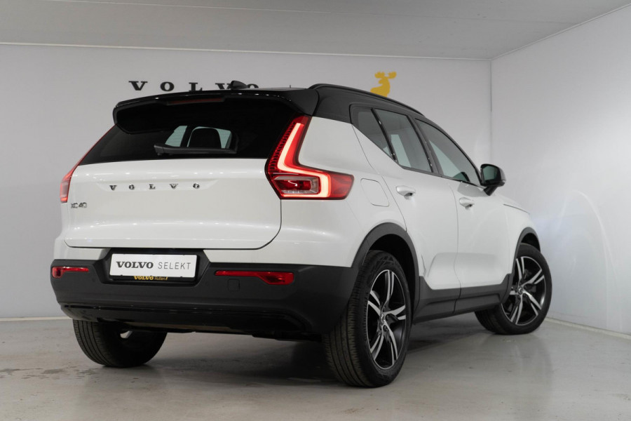 Volvo XC40 T5 262PK Automaat Recharge R-Design / Climate pack  / Park assist / Camera achter / Nubuck bekleding / Volvo On-Call