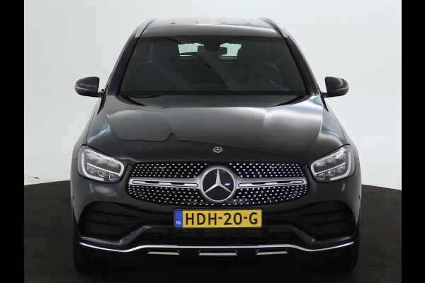 Mercedes-Benz GLC 300 e 4MATIC AMG Plug-In Hybride | AMG-Styling | Navigatie | Keyless entry | Electrische achterklep | Parkeersensoren | Inclusief 24 maanden MB Certified garantie voor Europa.