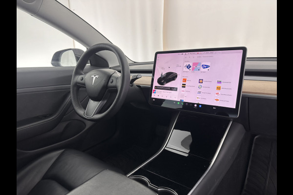 Tesla Model 3 Standard RWD Plus 60 kWh [ 3-Fase ] (INCL-BTW) Aut. *PANO | AUTO-PILOT | FULL-LEATHER | KEYLESS | FULL-LED | MEMORY-PACK | SURROUND-VIEW | DAB | CARPLAY | DIGI-COCKPIT | LANE-ASSIST | COMFORT-SEATS | 18"ALU*