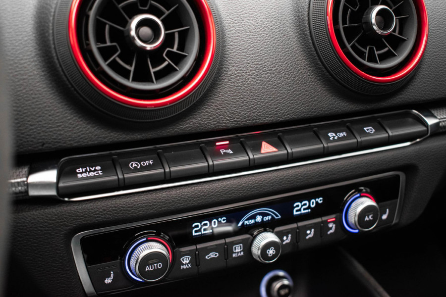 Audi RS3 Limousine 2.5 TFSI quattro |Pano|RS Seat|B&O|Keyless|