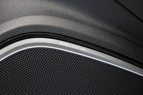 Audi RS3 Limousine 2.5 TFSI quattro |Pano|RS Seat|B&O|Keyless|