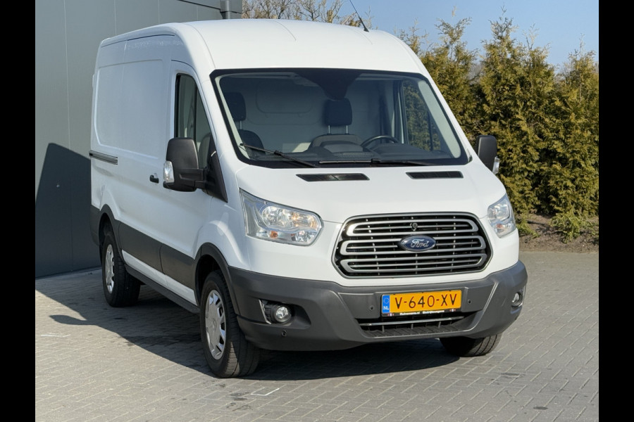 Ford Transit 350 2.0 TDCI 131 PK / L2H2 / 2.8 TON TREKKEN / 1e EIG. / AIRCO / CRUISE / PDC /