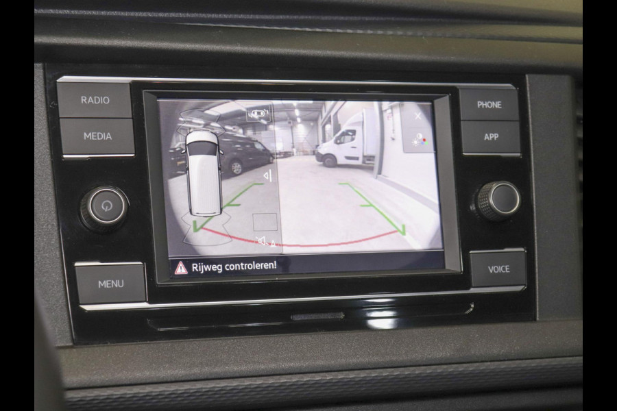 Volkswagen Transporter 2.0 TDI L2H1 Highline Automaat Airco Navi Parkeersensoren Trekhaak Lichtmetalen velgen