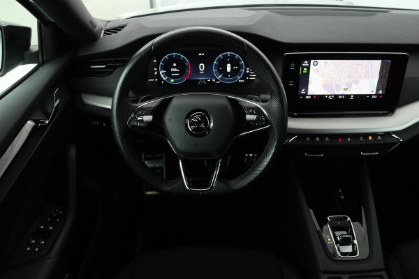 Škoda Octavia 1.0 e-TSI Sport | Carplay | Sportstoelen | Sfeerverlichting | PDC | Navigatie | Full LED | DAB | Getint glas | Climate control