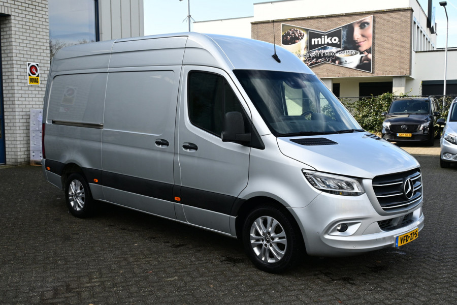 Mercedes-Benz Sprinter 319 CDI 3.0 V6 L2H2 LED, 360 Camera, Geveerde stoel, MBUX 10.25