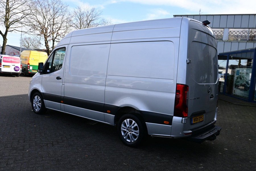 Mercedes-Benz Sprinter 319 CDI 3.0 V6 L2H2 LED, 360 Camera, Geveerde stoel, MBUX 10.25