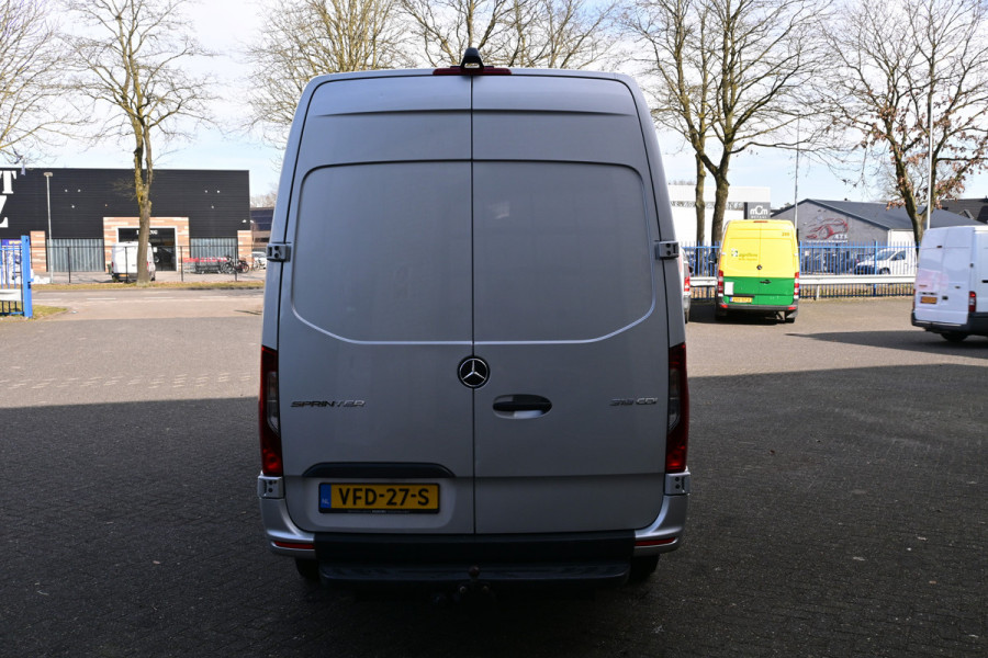 Mercedes-Benz Sprinter 319 CDI 3.0 V6 L2H2 LED, 360 Camera, Geveerde stoel, MBUX 10.25