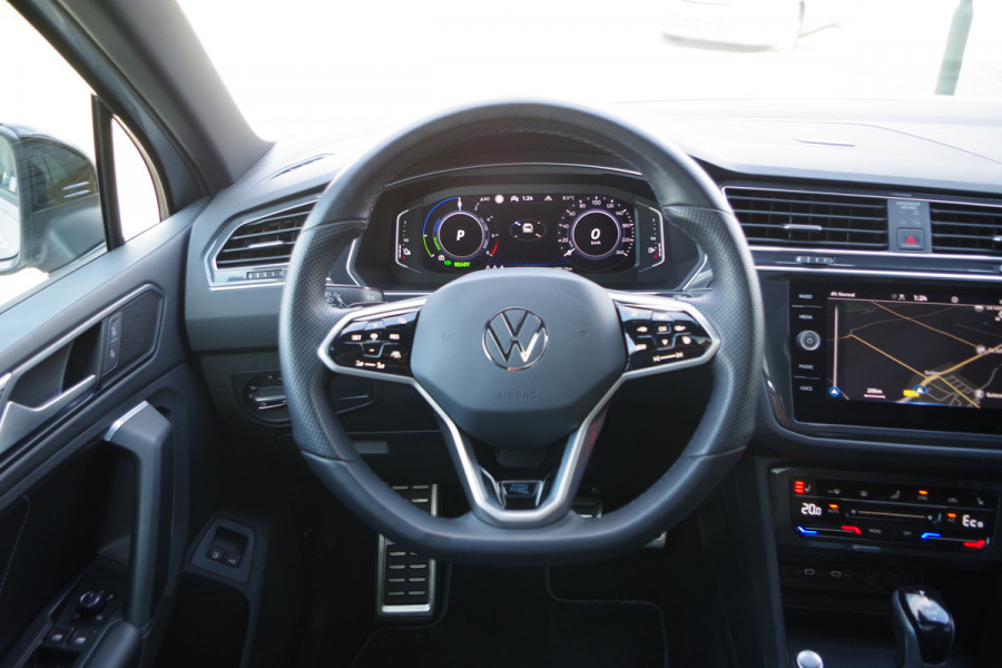 Volkswagen Tiguan 1.4 TSI 245 PK eHybrid R-Line BNS+ PHEV, Panoramadak, 20" LM, 360 Camera, Leder, IQ-LED, Memory