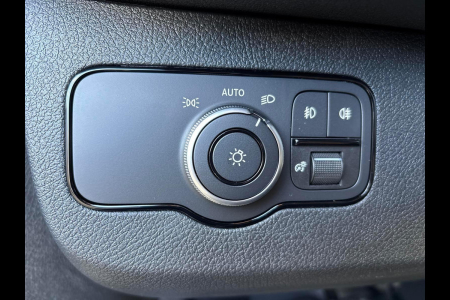 Mercedes-Benz Sprinter 319 L2H2 PRO 190PK 9G-TRONIC AUTOMAAT RWD ( BPM VRIJ ) LED GROOT M-BUX GROOT SCHERM AIRCO CRUISE CONTROL CAMERA BUMPERS IN KLEUR 3500KG TREKGEWICHT