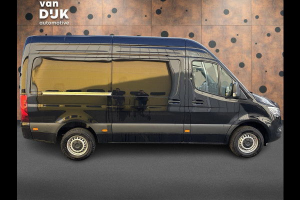 Mercedes-Benz Sprinter 319 L2H2 PRO 190PK 9G-TRONIC AUTOMAAT RWD ( BPM VRIJ ) LED GROOT M-BUX GROOT SCHERM AIRCO CRUISE CONTROL CAMERA BUMPERS IN KLEUR 3500KG TREKGEWICHT