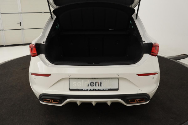 CUPRA Leon 1.4 e-Hybrid | Stoel & stuurverwarming | Camera | Sfeerverlichting | Park Assist | Full LED | Keyless | Navigatie | Sportstoelen | PHEV