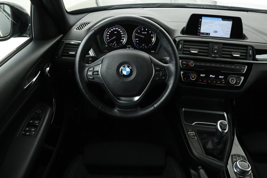 BMW 1-serie 116i Sport | Full LED | Sportstoelen | Navigatie | Bluetooth | Climate control | PDC | Cruise control