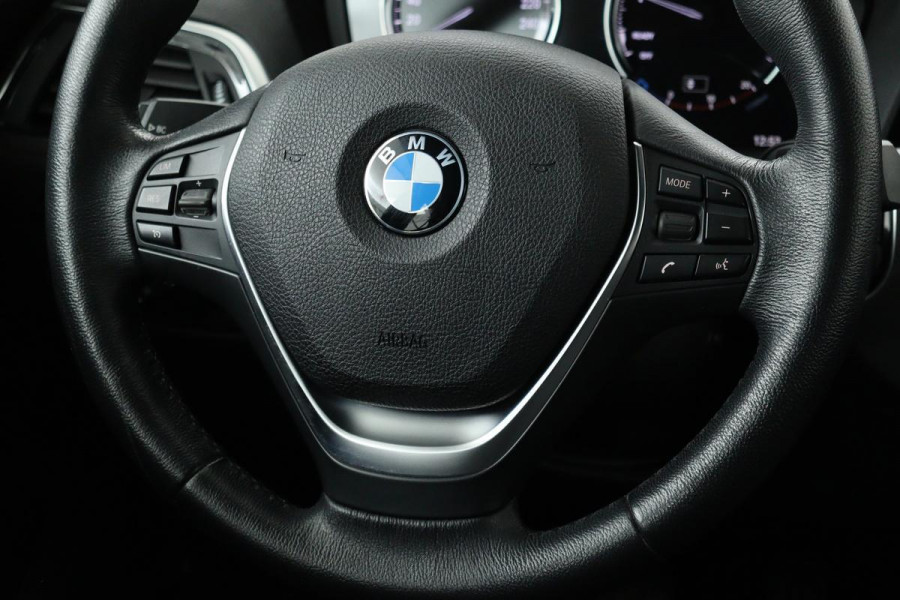 BMW 1-serie 116i Sport | Full LED | Sportstoelen | Navigatie | Bluetooth | Climate control | PDC | Cruise control