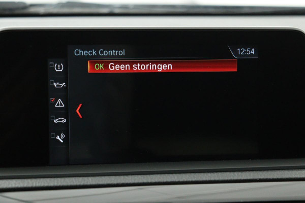 BMW 1-serie 116i Sport | Full LED | Sportstoelen | Navigatie | Bluetooth | Climate control | PDC | Cruise control