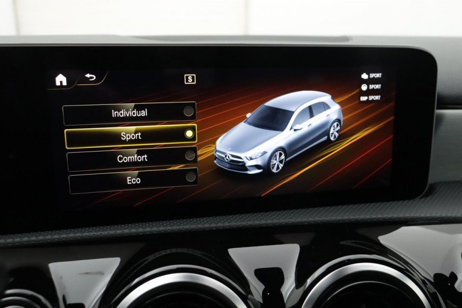 Mercedes-Benz A-Klasse 200 Business Solution AMG Night Upgrade (PANORAMADAK, NAVIGATIE, LED, CLIMA, 1e EIGENAAR, GOED ONDERHOUDEN)