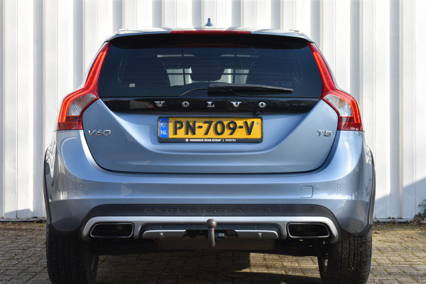 Volvo V60 Cross Country 2.0 T5 Polar+ | Trekhaak | Pano dak | Blis | Stoel met geheugen | Herman/kardon |