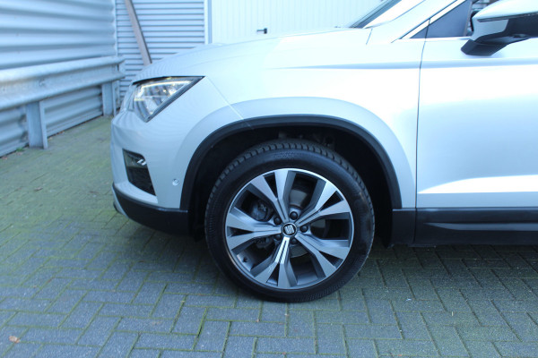 Seat Ateca 1.5 TSI 150pk Xcellence Business Intense DSG7 NL-Auto NAP Panoramadak Clima Cruise Navi 360 Camera Carplay 18"LMV Trekhaak