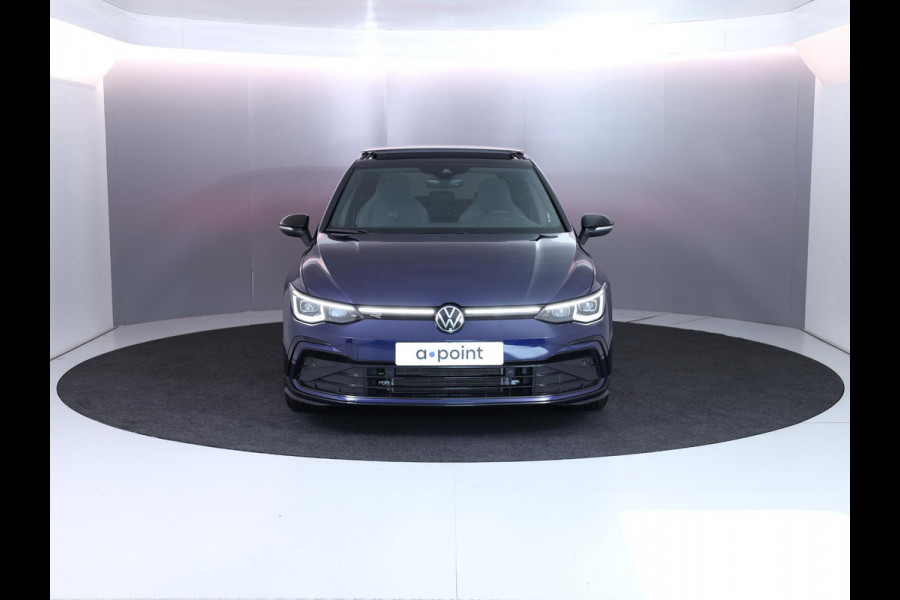 Volkswagen Golf 1.5 eTSI R-Line 150PK Automaat (DSG) | Panorama dak | Black Style | IQ Matrix LED koplampen |