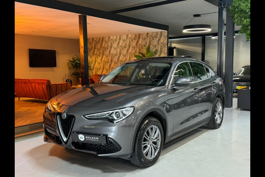 Alfa Romeo Stelvio 2.0 T AWD Super Garantie Trekhaak Pano StoelVW StuurVW Elek Achterklep Camera PDC Leder Led Navi Clima Rijklaar