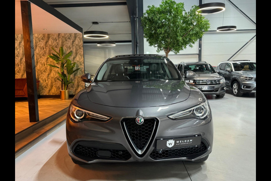 Alfa Romeo Stelvio 2.0 T AWD Super Garantie Trekhaak Pano StoelVW StuurVW Elek Achterklep Camera PDC Leder Led Navi Clima Rijklaar