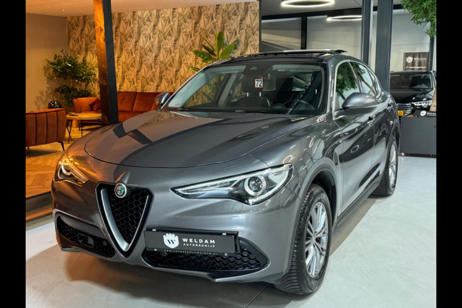 Alfa Romeo Stelvio 2.0 T AWD Super Garantie Trekhaak Pano StoelVW StuurVW Elek Achterklep Camera PDC Leder Led Navi Clima Rijklaar