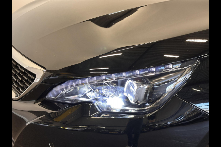 Peugeot 308 1.2 PureTech GT-line Panoramadak Airco|ECC Navi Carplay PDC VA + Camera Full LED Trekhaak