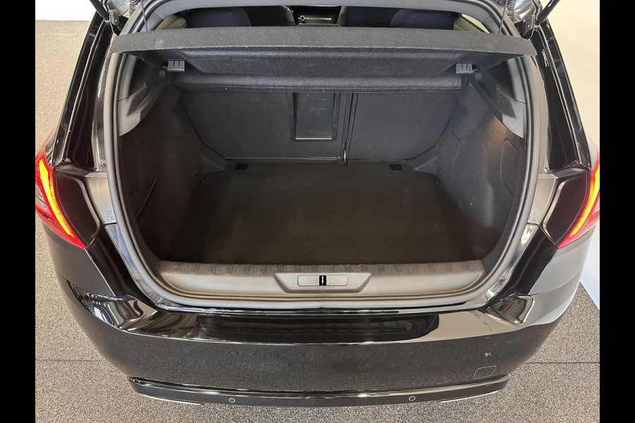 Peugeot 308 1.2 PureTech GT-line Panoramadak Airco|ECC Navi Carplay PDC VA + Camera Full LED Trekhaak