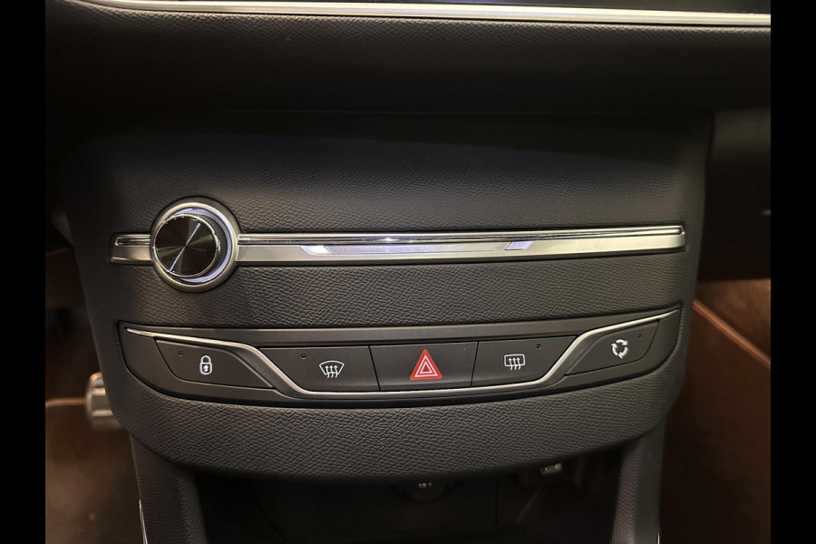 Peugeot 308 1.2 PureTech GT-line Panoramadak Airco|ECC Navi Carplay PDC VA + Camera Full LED Trekhaak