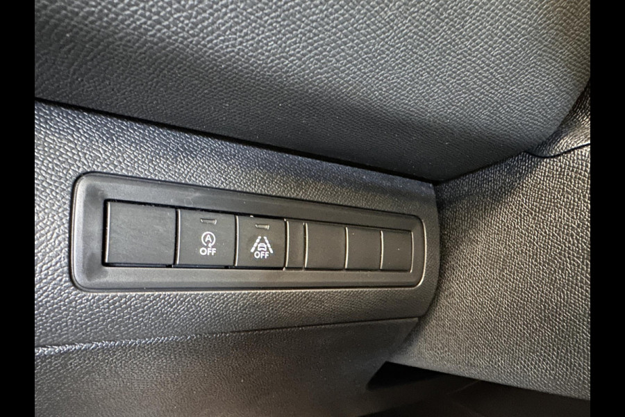 Peugeot 308 1.2 PureTech GT-line Panoramadak Airco|ECC Navi Carplay PDC VA + Camera Full LED Trekhaak
