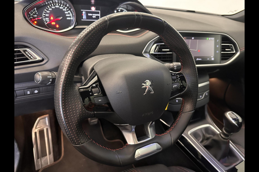Peugeot 308 1.2 PureTech GT-line Panoramadak Airco|ECC Navi Carplay PDC VA + Camera Full LED Trekhaak