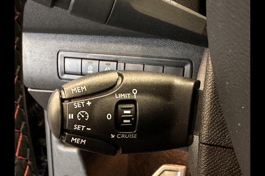 Peugeot 308 1.2 PureTech GT-line Panoramadak Airco|ECC Navi Carplay PDC VA + Camera Full LED Trekhaak