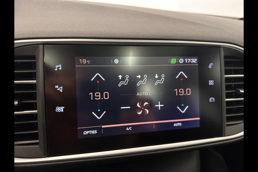 Peugeot 308 1.2 PureTech GT-line Panoramadak Airco|ECC Navi Carplay PDC VA + Camera Full LED Trekhaak