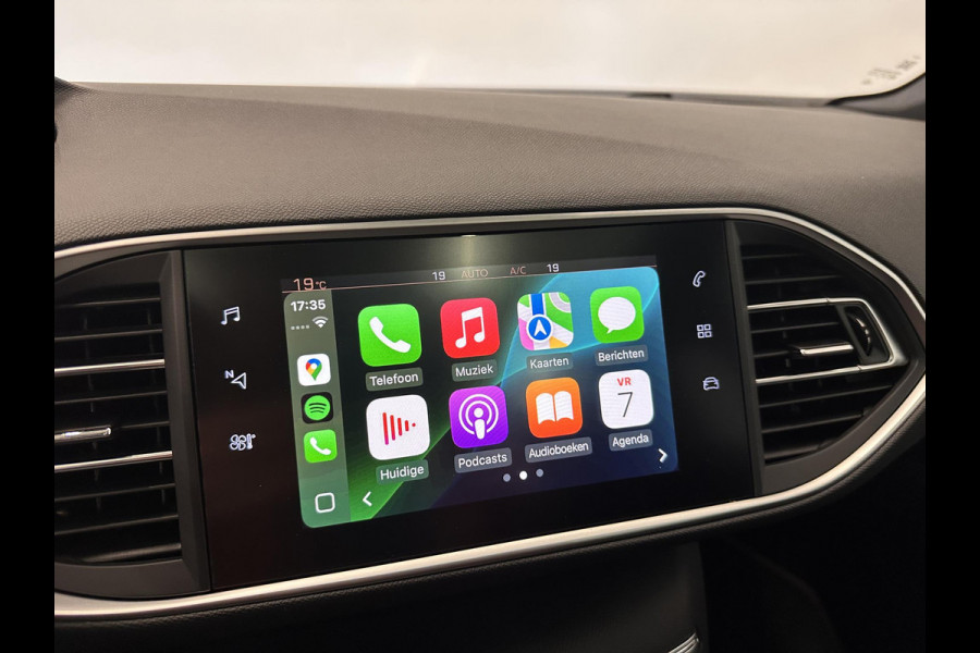 Peugeot 308 1.2 PureTech GT-line Panoramadak Airco|ECC Navi Carplay PDC VA + Camera Full LED Trekhaak