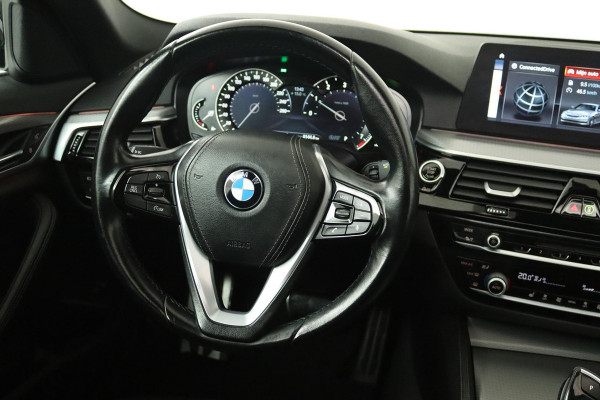BMW 5 Serie Touring 520i High Executive (PANORAMADAK, STOELVERWARMING, LEER, NAVI, CRUISE, ELEKTR STOEL, DEALER ONDERHOUDEN)