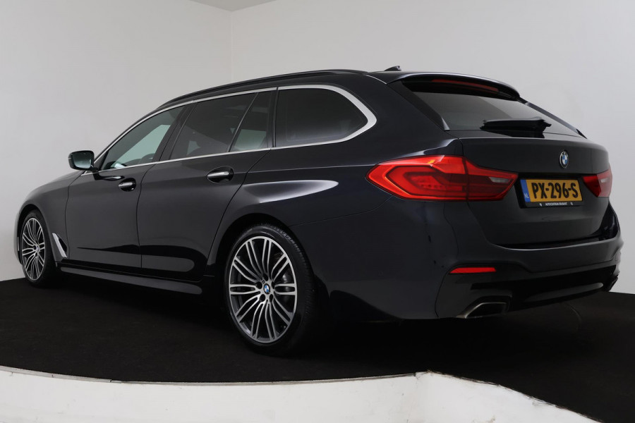 BMW 5 Serie Touring 520i High Executive (PANORAMADAK, STOELVERWARMING, LEER, NAVI, CRUISE, ELEKTR STOEL, DEALER ONDERHOUDEN)