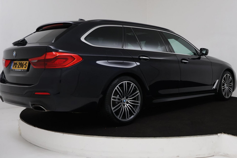 BMW 5 Serie Touring 520i High Executive (PANORAMADAK, STOELVERWARMING, LEER, NAVI, CRUISE, ELEKTR STOEL, DEALER ONDERHOUDEN)