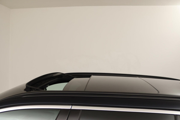 BMW 5 Serie Touring 520i High Executive (PANORAMADAK, STOELVERWARMING, LEER, NAVI, CRUISE, ELEKTR STOEL, DEALER ONDERHOUDEN)