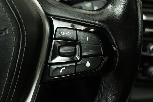 BMW 5 Serie Touring 520i High Executive (PANORAMADAK, STOELVERWARMING, LEER, NAVI, CRUISE, ELEKTR STOEL, DEALER ONDERHOUDEN)