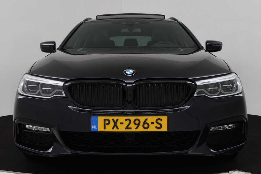 BMW 5 Serie Touring 520i High Executive (PANORAMADAK, STOELVERWARMING, LEER, NAVI, CRUISE, ELEKTR STOEL, DEALER ONDERHOUDEN)