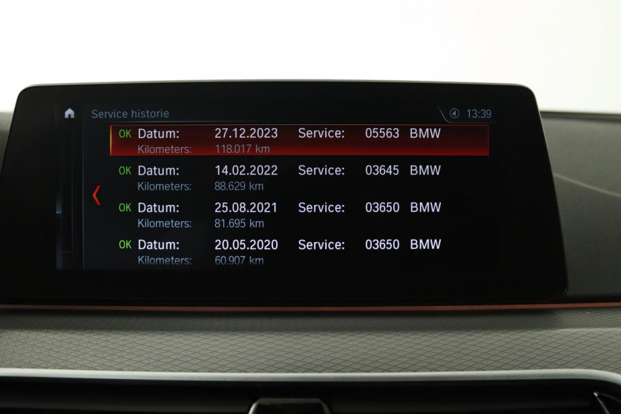 BMW 5 Serie Touring 520i High Executive (PANORAMADAK, STOELVERWARMING, LEER, NAVI, CRUISE, ELEKTR STOEL, DEALER ONDERHOUDEN)